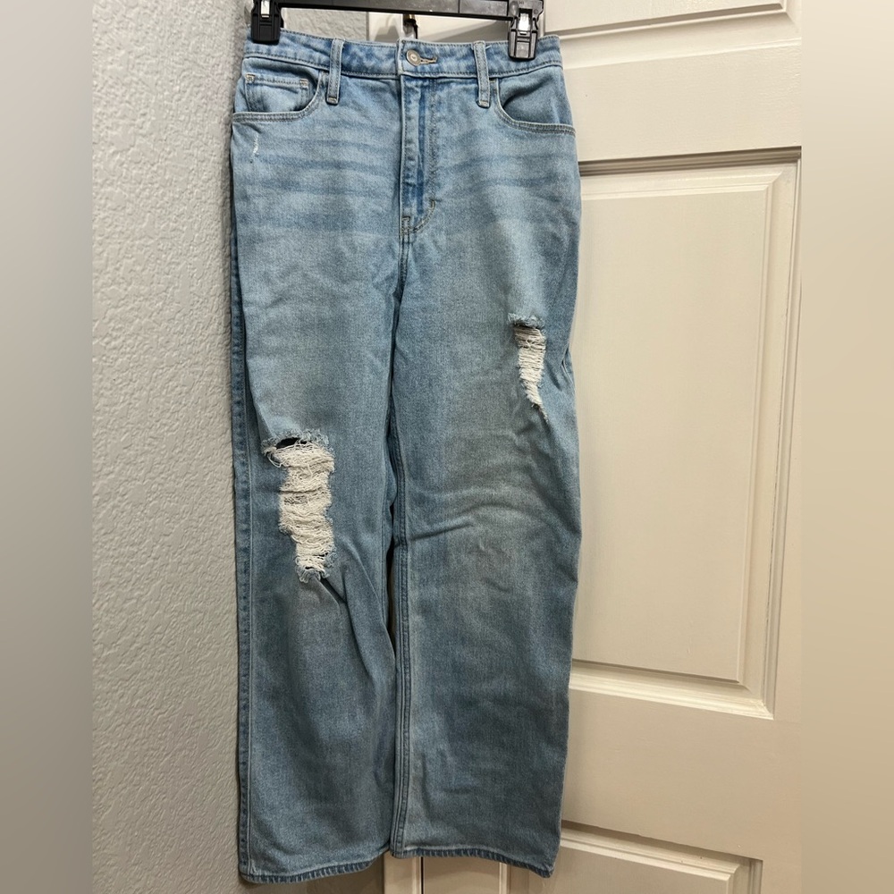 Hollister Ultra High-Rise Distressed Dad Jean